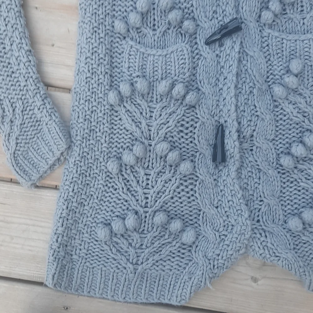 Sweater - Picture 4 of 8